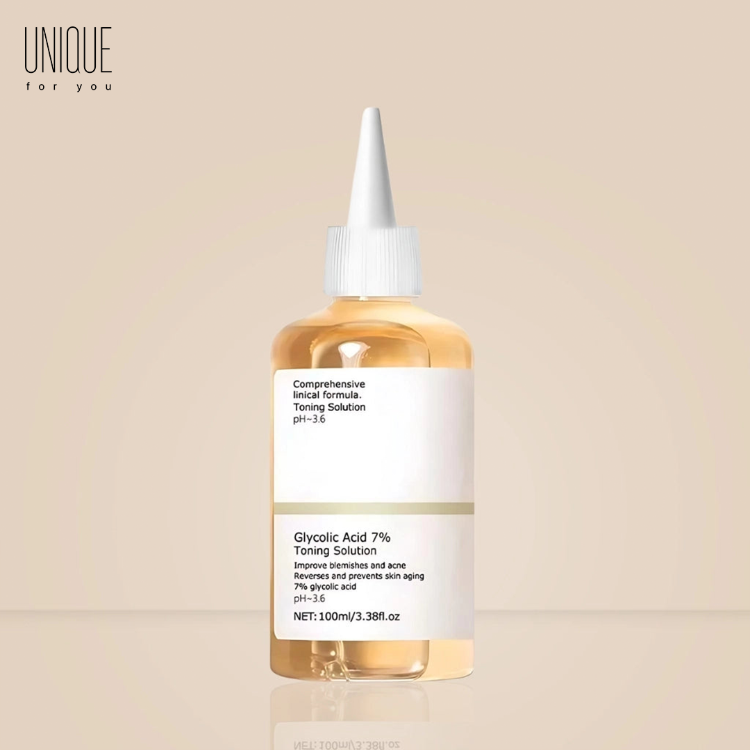Facial Toner with Glycolic Acid 7%: Hydrated and grease-free skin